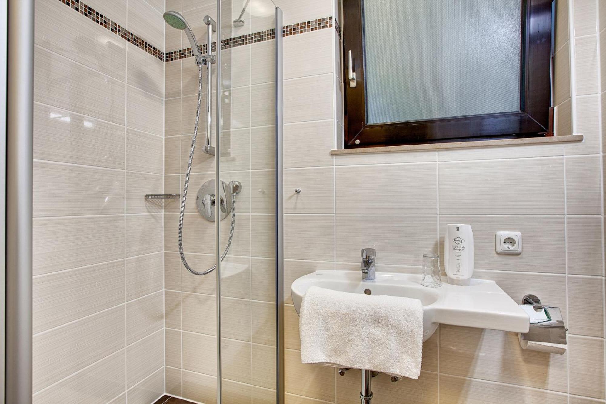 Landgasthof Buettel Geisfeld  Ngoại thất bức ảnh